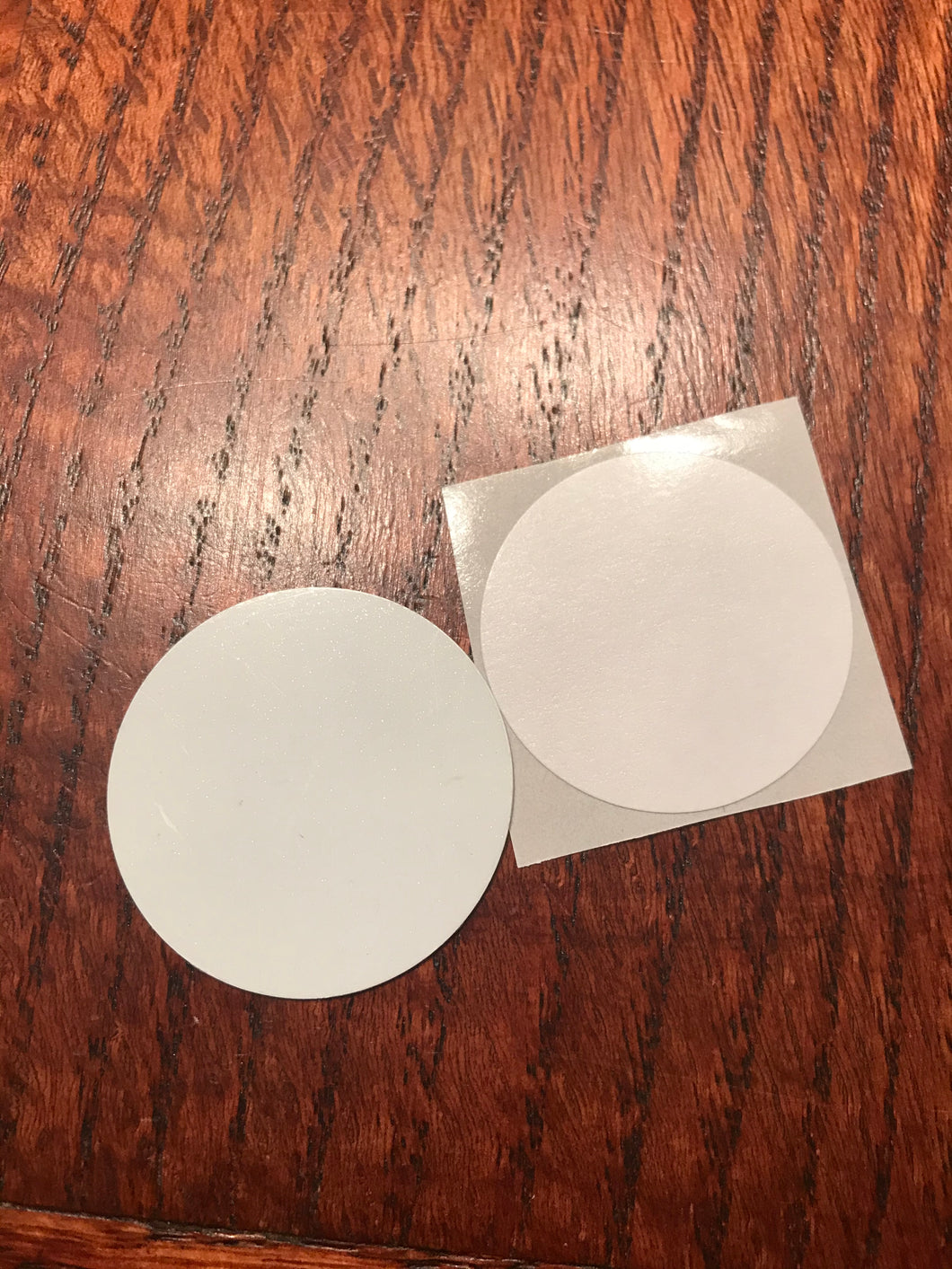 Replacement disc and adhesive for phone grip Pearl Finish